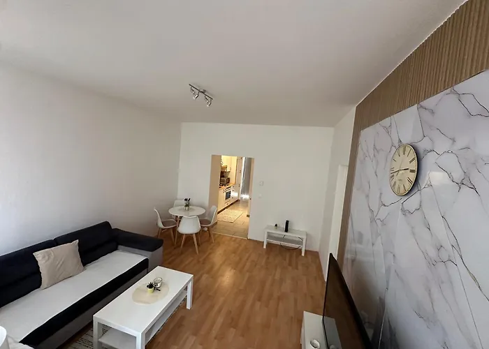 Apartment Cozy Ground Floor Near U6 Easy Access To Center